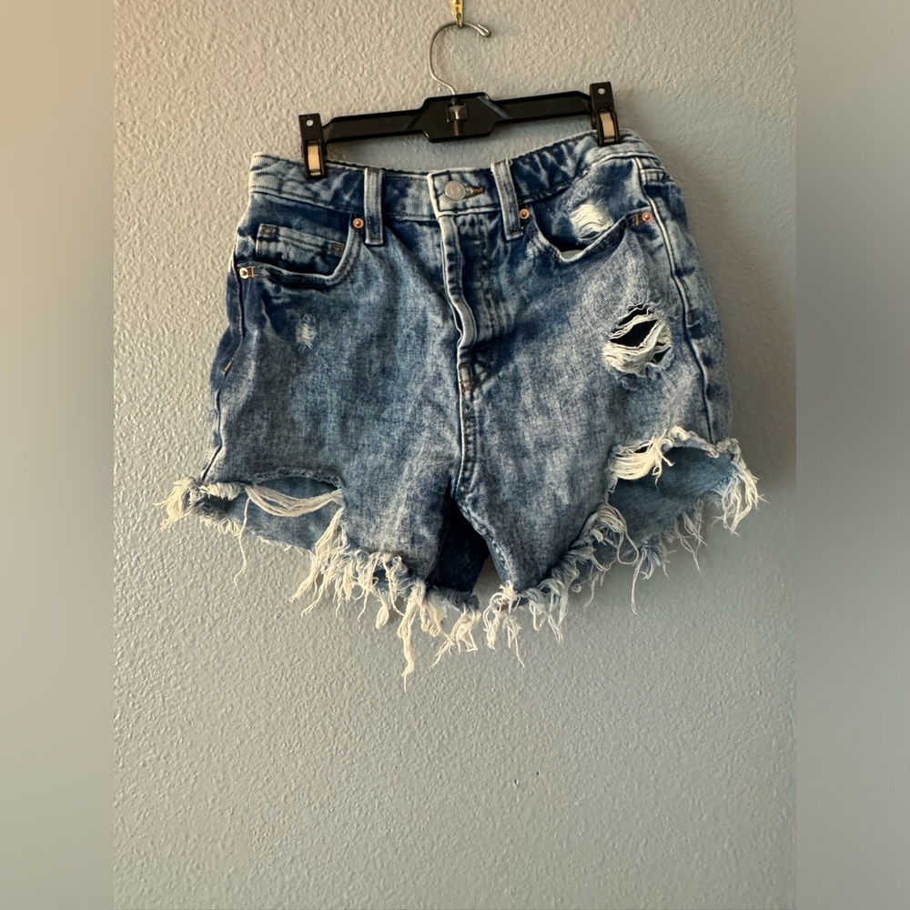 Distressed shorts